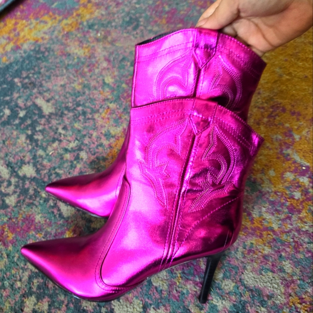 WOMEN'S FLOWS WESTERN POINTY TOE HEELED BOOTIES WOMEN'S SHOES IN METALLIC PINK